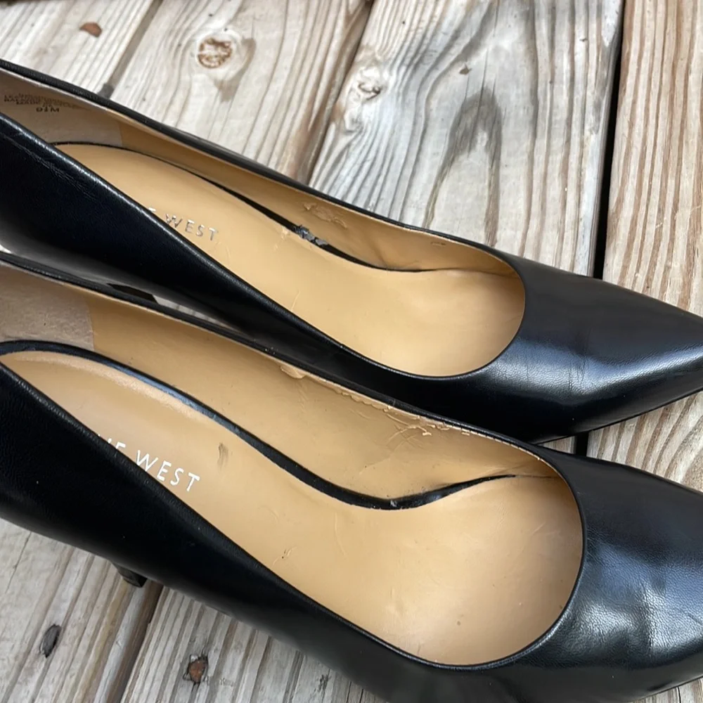 NINE WEST 
